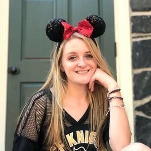 Meet your Posher, Leah